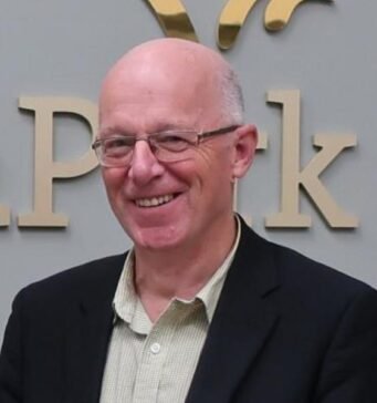 Dr. Martin Scanlon